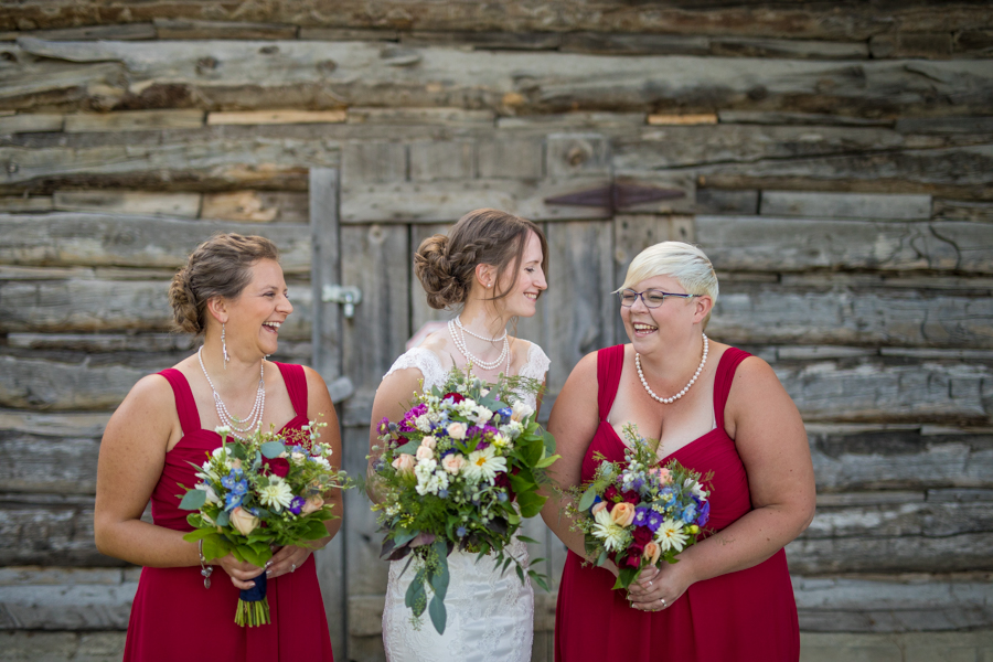 weddin party at the nut farm kelowna, kelowna wedding photography, kelowna bc, the nut farm