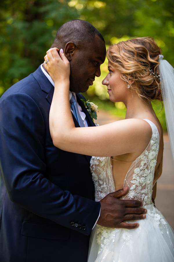 bride and groom riverside golf course