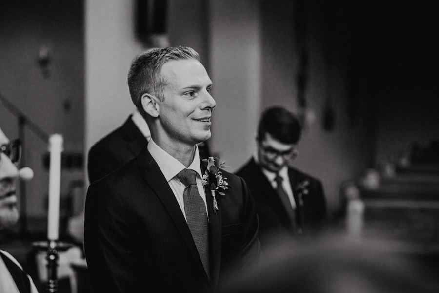 groom seeing bride for first time