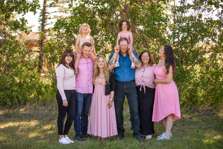 Family in matching outfits, Matching Family outfit Ideas