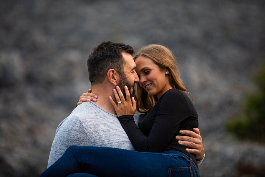 how to look romantic for couples photos